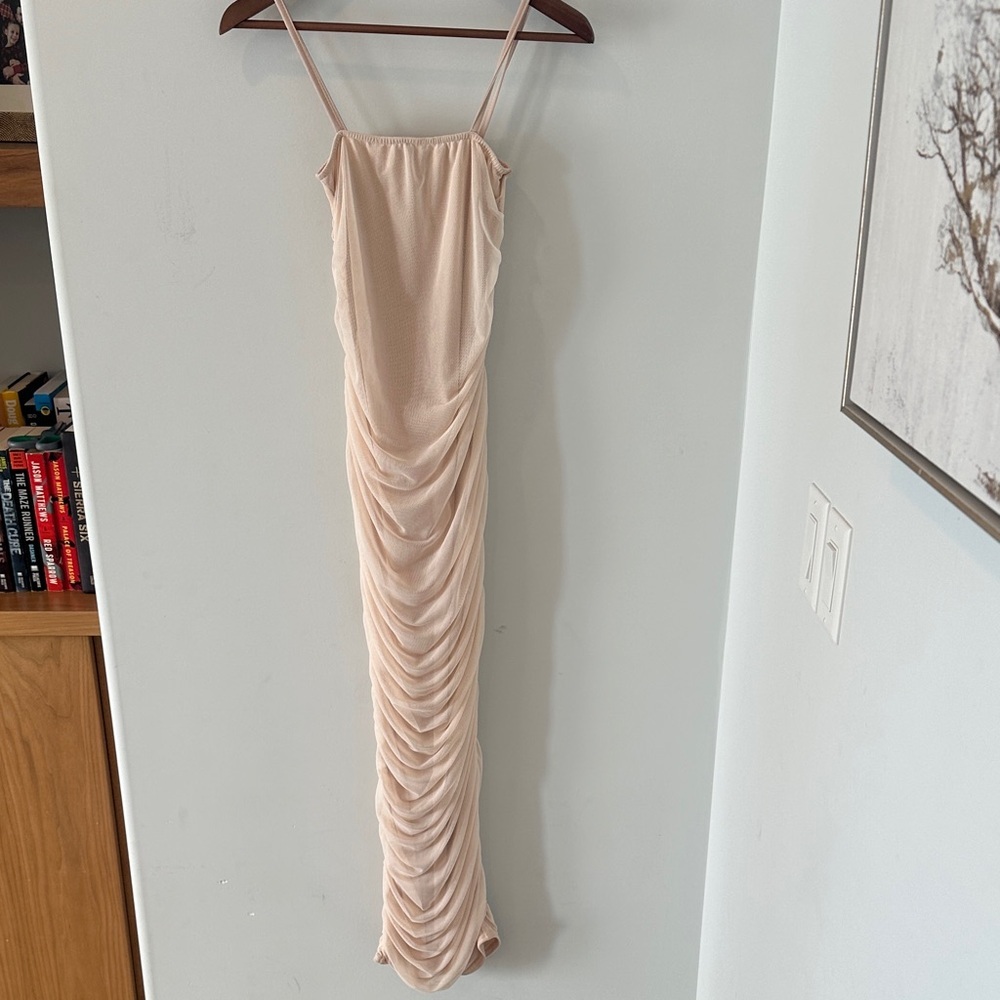 PrettyLittleThing Nude Strappy Mesh Ruched
Midaxi Dress size 2